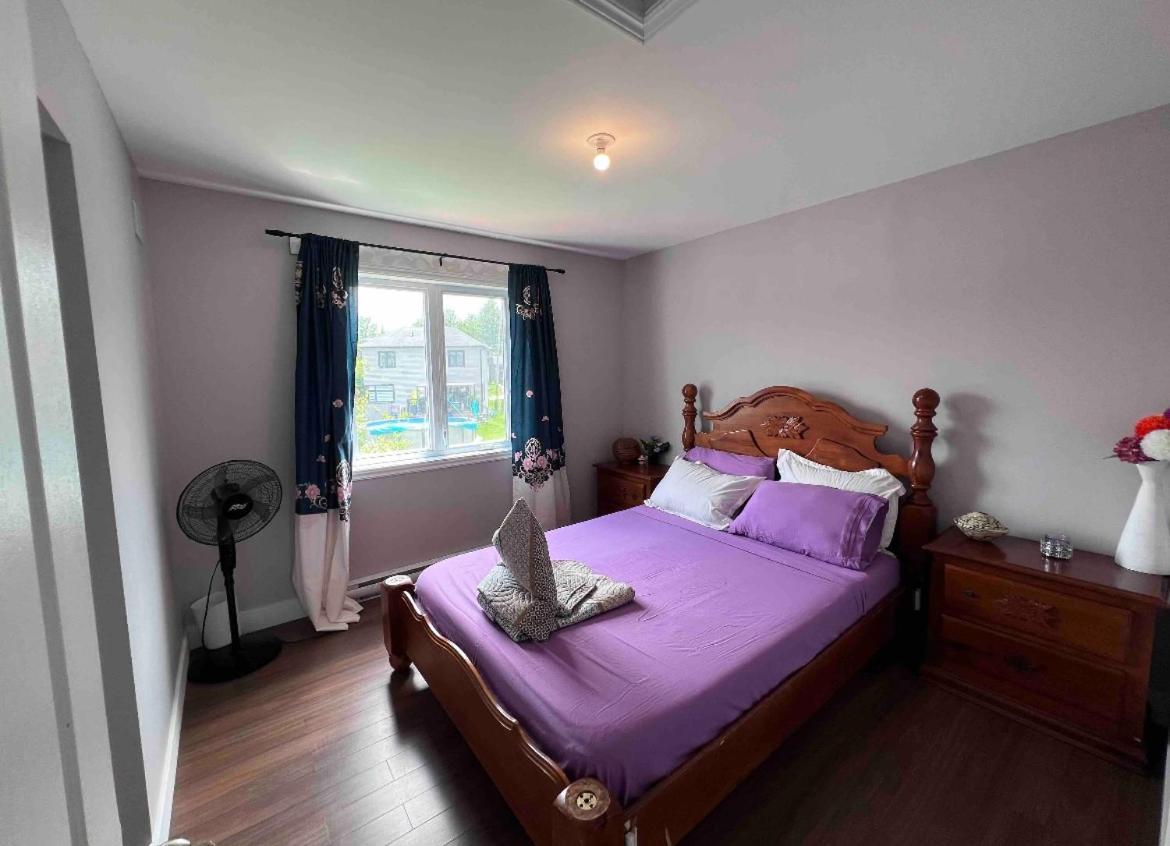 Maison Chaleureuse, Energetique Et Florale Sherbrooke Bagian luar foto